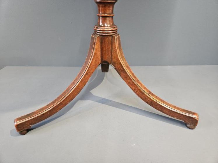 Superb George III Cherry Wood Oval Top Tripod Table - Image 7