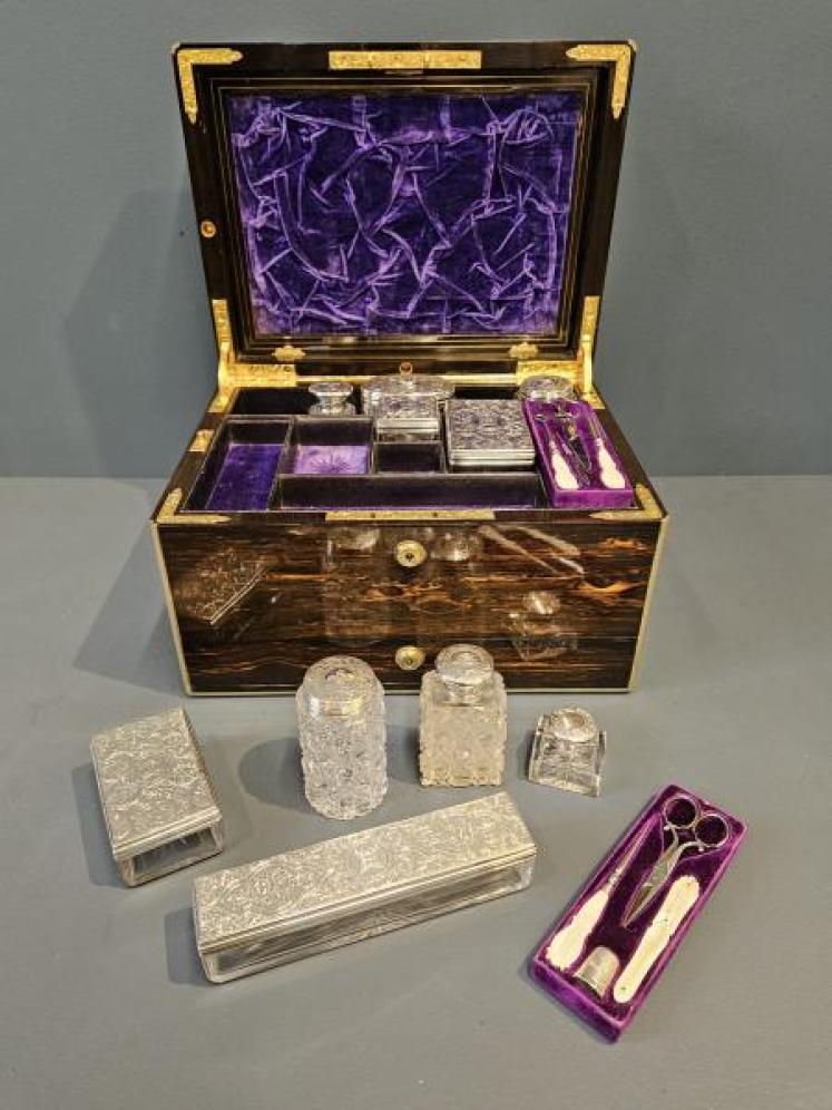 Quality Victorian Coromandel, Silver and Mother of Pearl Dressing Box - Image 5
