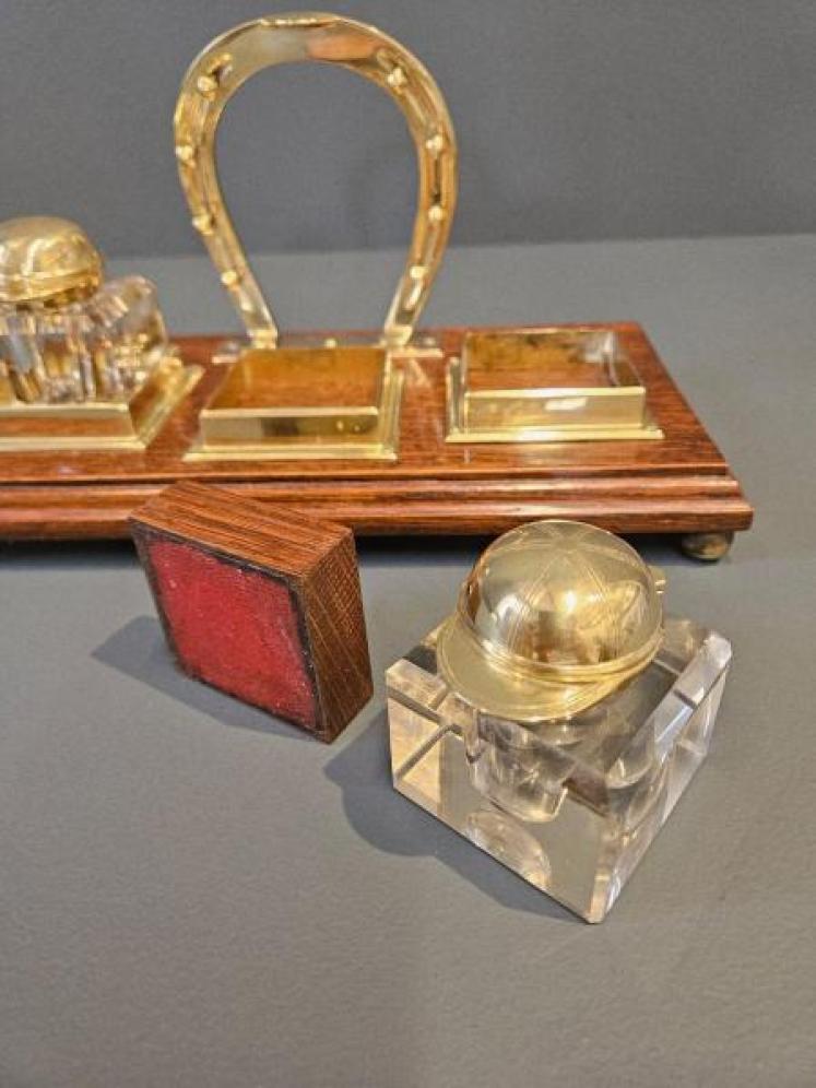 Victorian Oak and Brass Horse Racing Desk Stand - Image 2