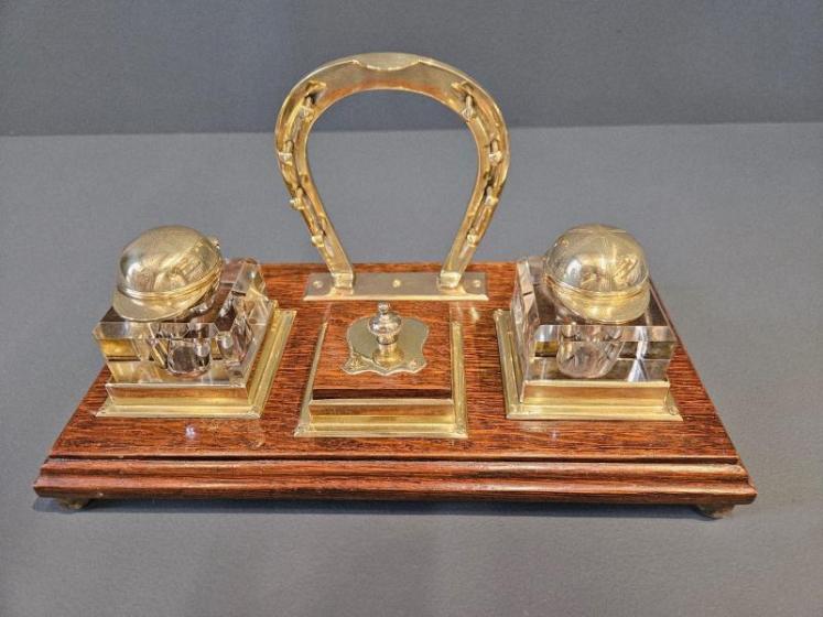 Victorian Oak and Brass Horse Racing Desk Stand - Image 4