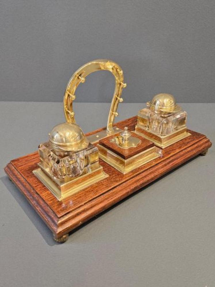 Victorian Oak and Brass Horse Racing Desk Stand - Image 6