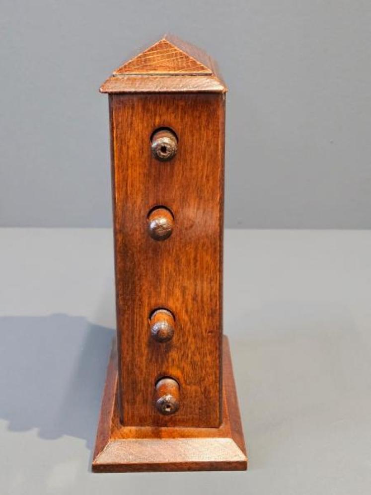 Victorian Oak Perpetual Desk Calendar - Image 5