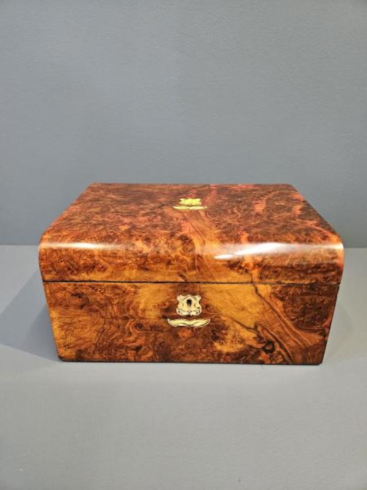 Victorian Burr Walnut Writing Slope - Image 3
