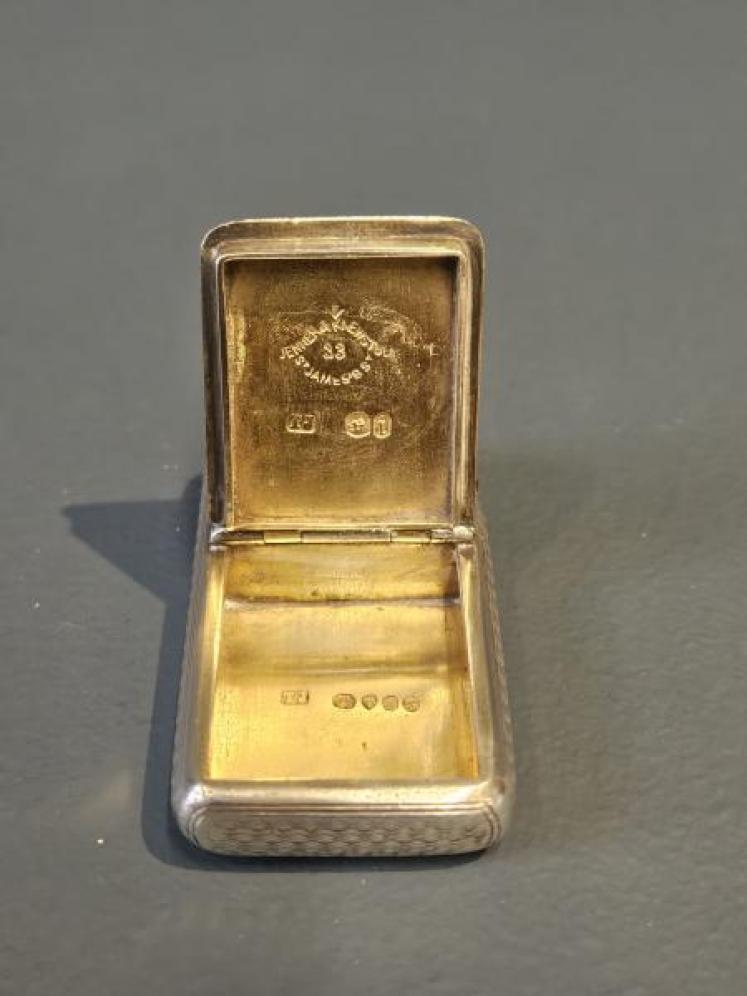 Unusual Mid Victorian Silver Vesta and Cheroot Cutter - Image 2