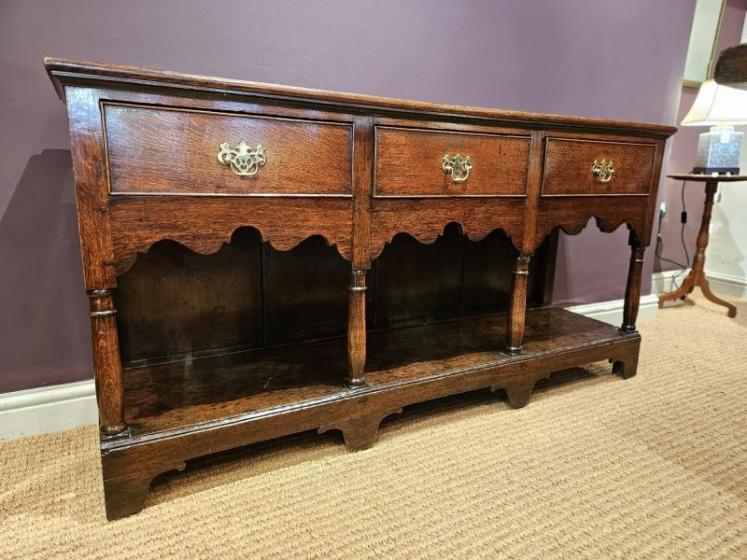 George II Oak Open Pot Board Dresser - Image 1