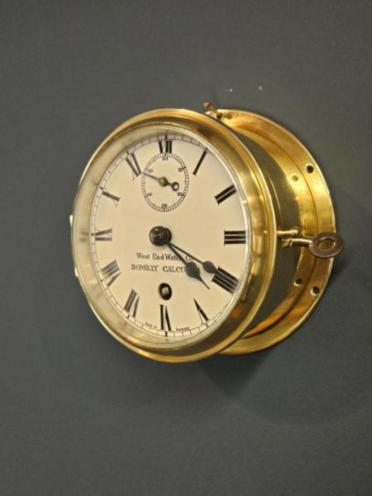 Small Enamel Dial Ships Clock - Image 4
