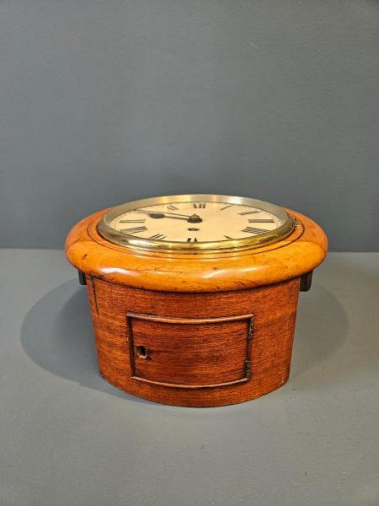8" Dial Walnut Cased Fusee Dial Clock - Image 3