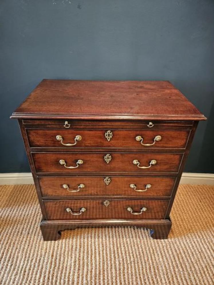 Small George III Mahogany Chest with Brushing Slide - Image 2