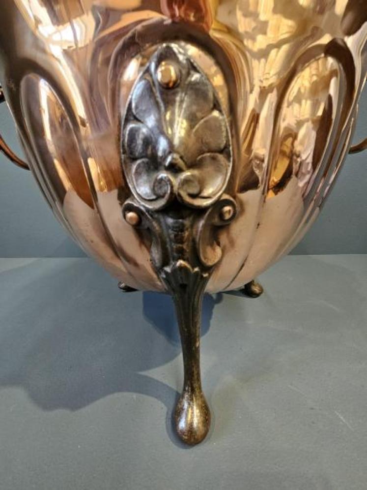 Quality Art Nouveau Copper Planter - Image 4