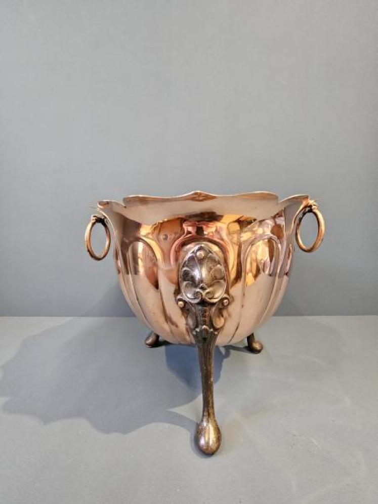 Quality Art Nouveau Copper Planter - Image 5