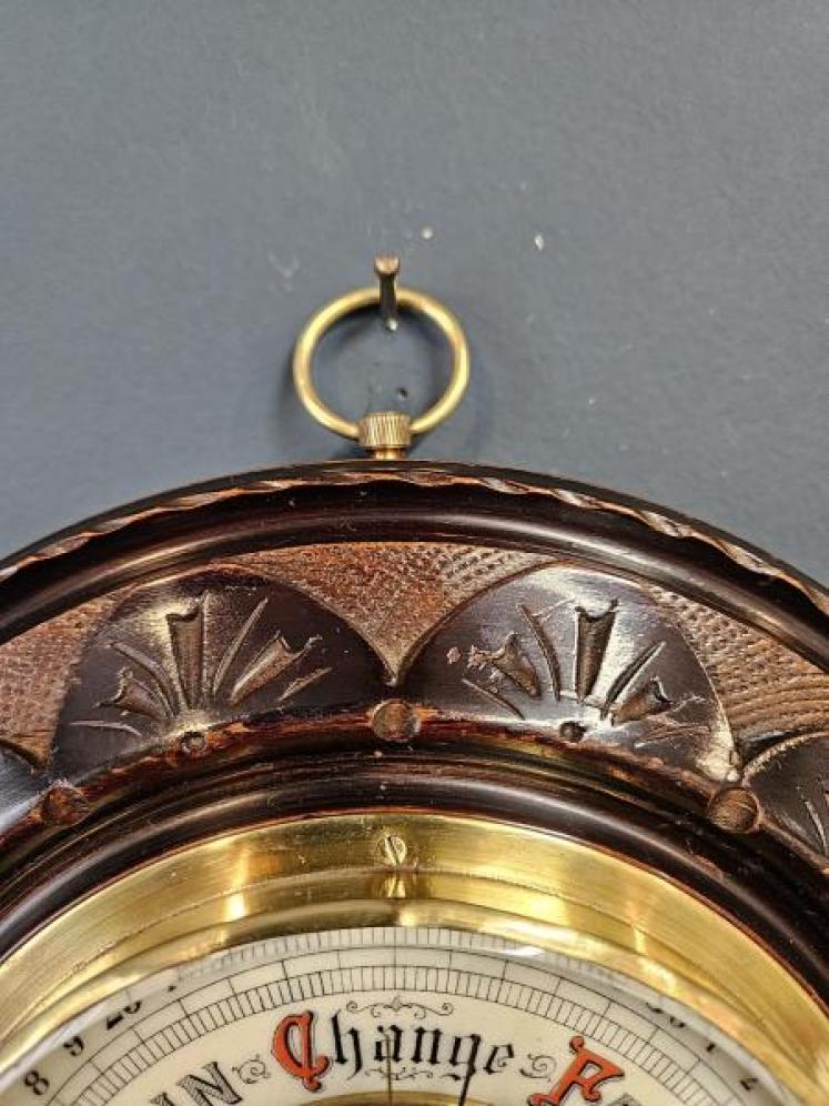Victorian Petal Carved Mahogany Aneroid Barometer - Image 5