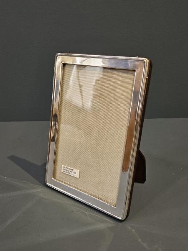 Walker & Hall Silver Photo Frame - Image 3