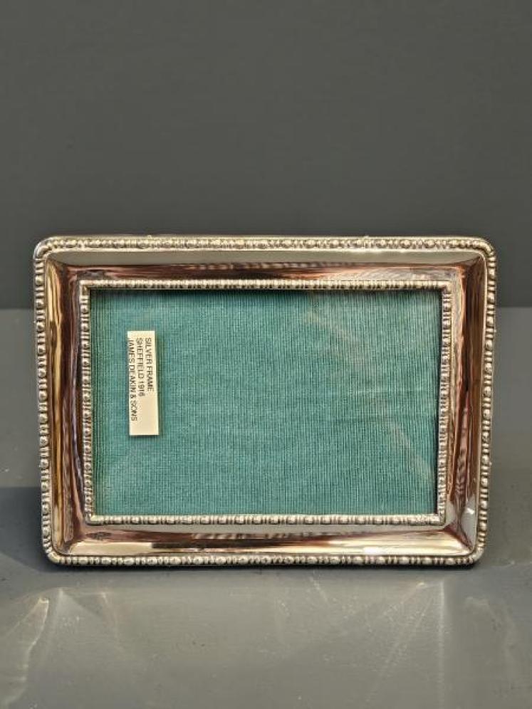 George V Silver Beaded Border Photo Frame - Image 3
