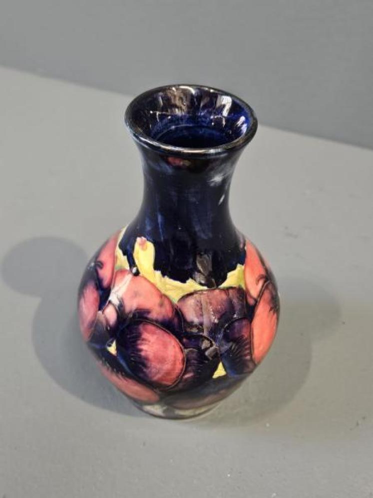 Moorcroft Pansy Bottle Vase - Image 3