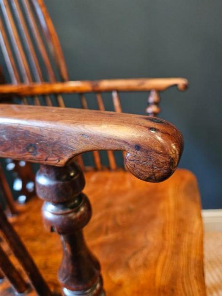 Burr Yew High Back Windsor Chair - Image 5