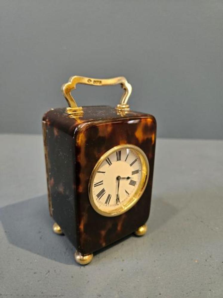 Small William Comyns Silver Gilt and Tortoise Shell Clock - Image 3