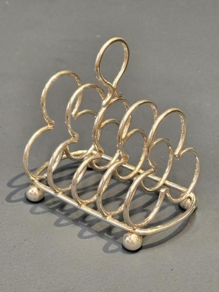 Victorian Silver Trefoil Toast Rack - Image 1