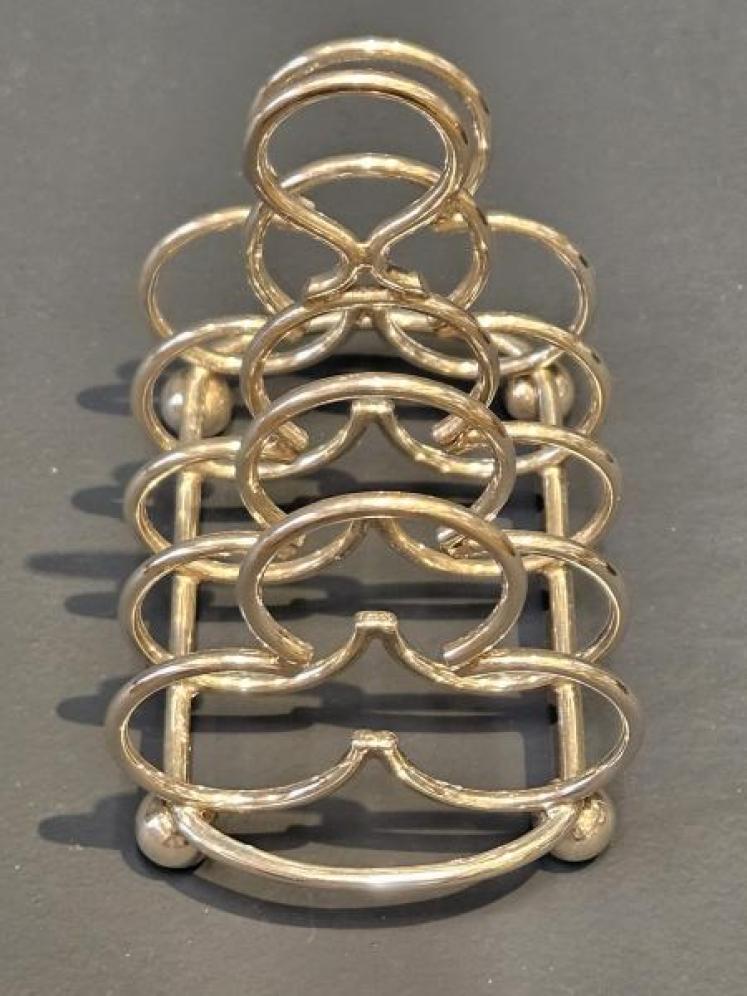 Victorian Silver Trefoil Toast Rack - Image 4