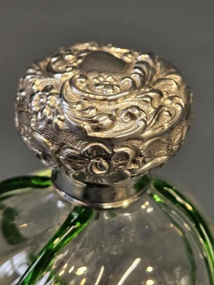 Art Nouveau Glass Silver Top Scent Bottle - Image 6