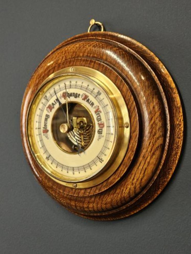 Small Late Victorian Turned Oak Barometer - Image 4