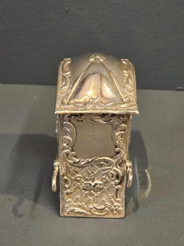 Unusual Victorian Silver Sedan Chair Card Case - Image 3