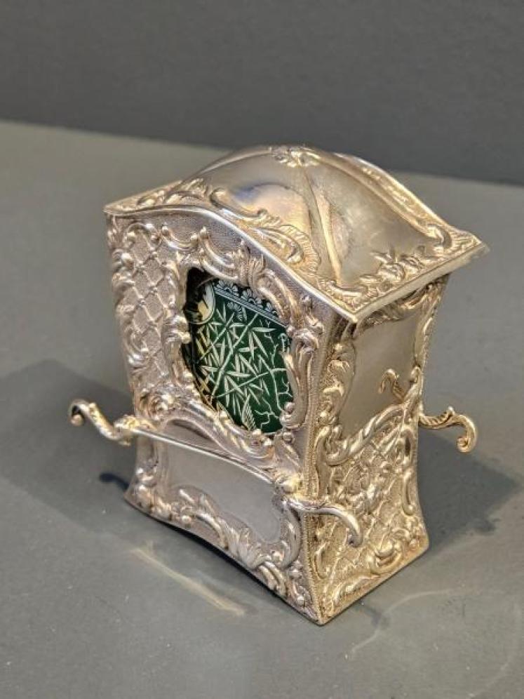 Unusual Victorian Silver Sedan Chair Card Case - Image 7