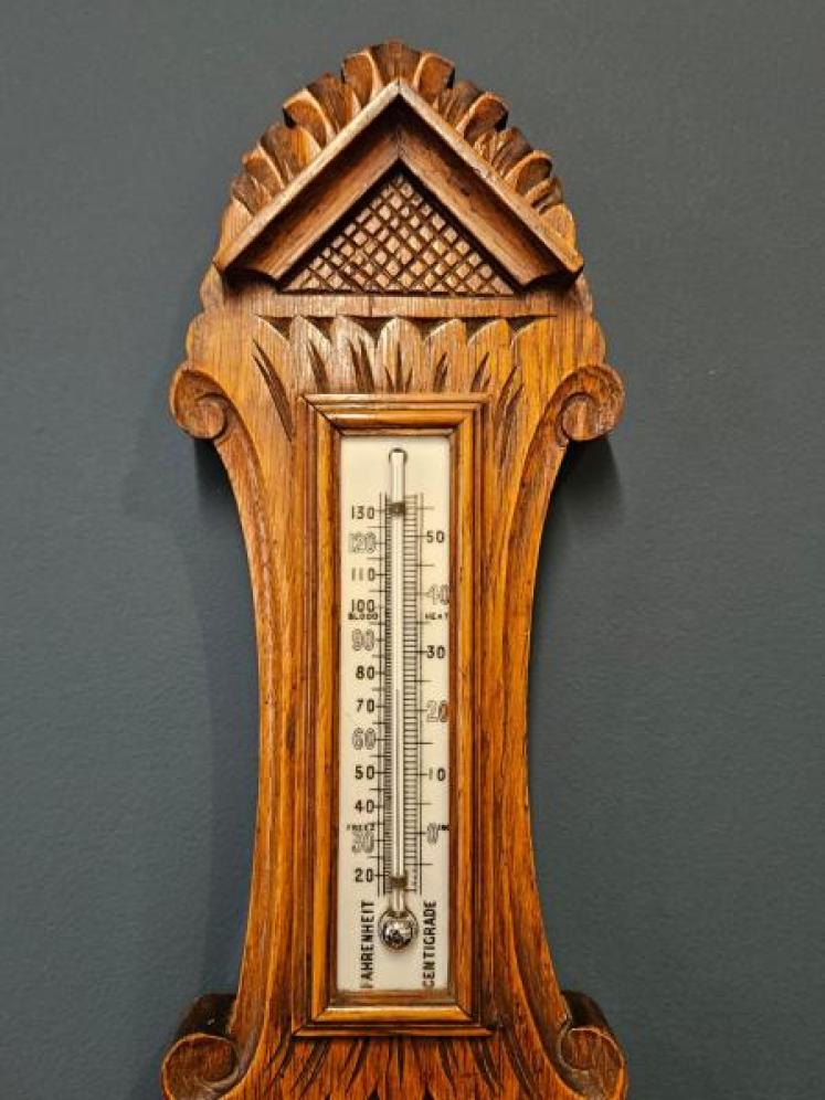 Small Victorian Oak Banjo Barometer  - Image 4