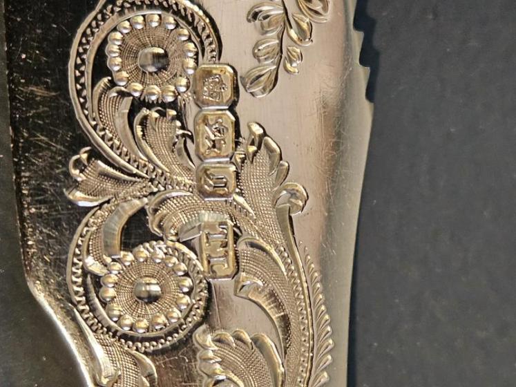Victorian Silver and Mother of Pearl Fruit Dessert Servers - Image 7