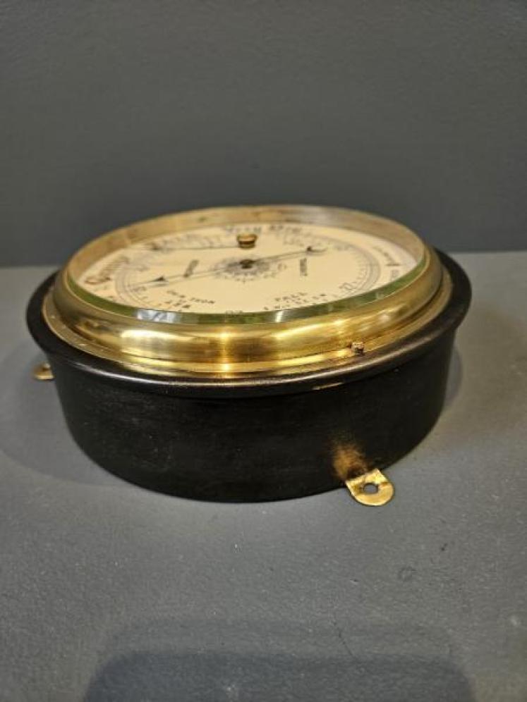 Victorian Brass and Steel Cased Rapid Indicating Marine Barometer  - Image 5