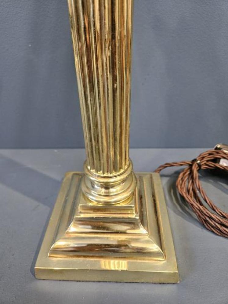 Superb Quality Corinthian Column Table Lamp  - Image 3