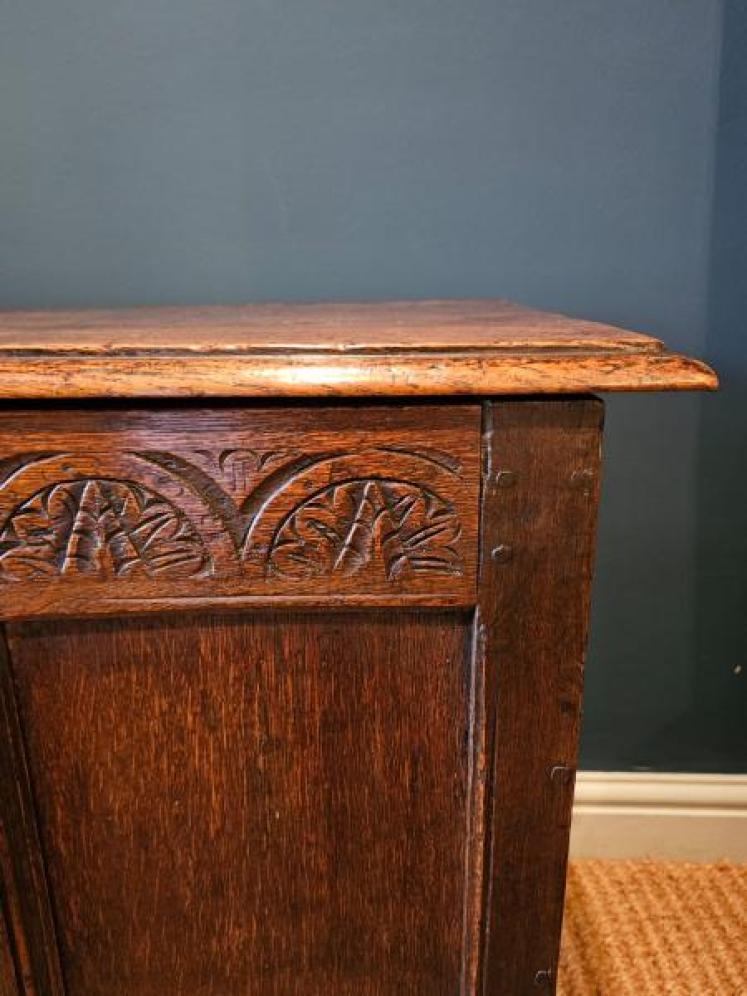 George I Oak Panelled Front Six Plank Coffer  - Image 5