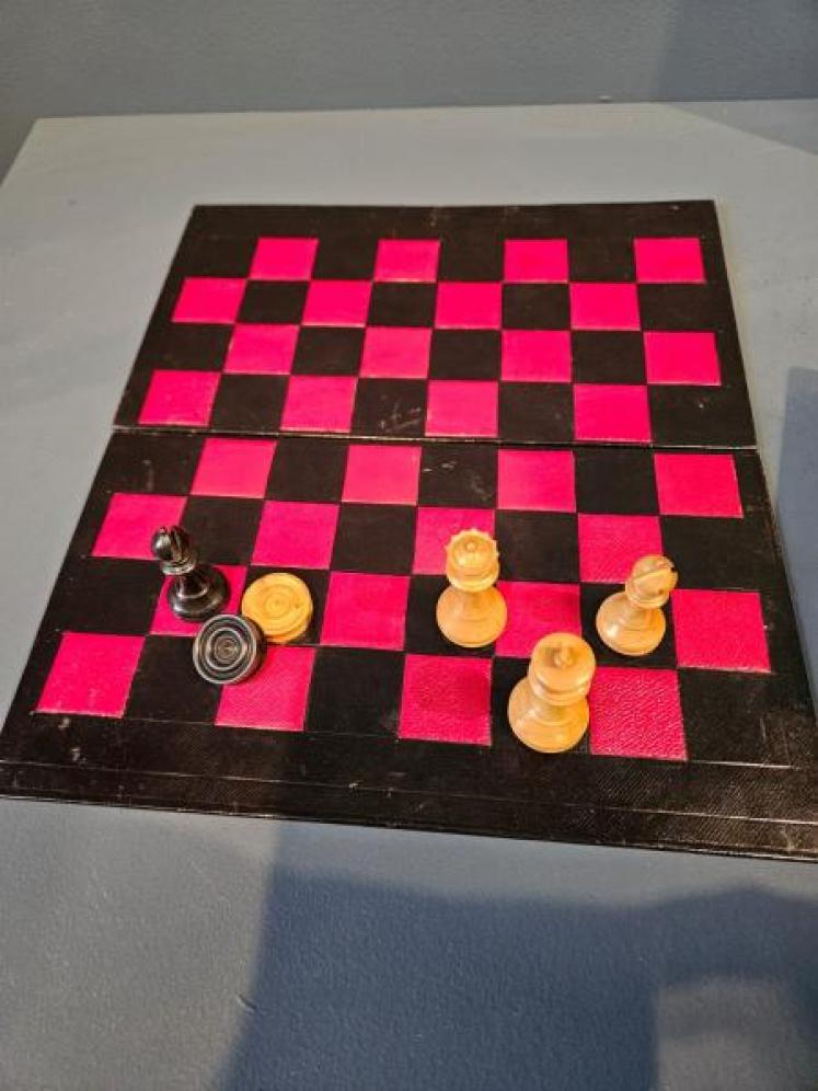 Immaculate Edwardian Rosewood Games Compendium with Original Contents - Image 2