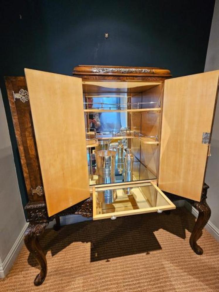 1920's Burr Walnut Cocktail Cabinet - Image 2