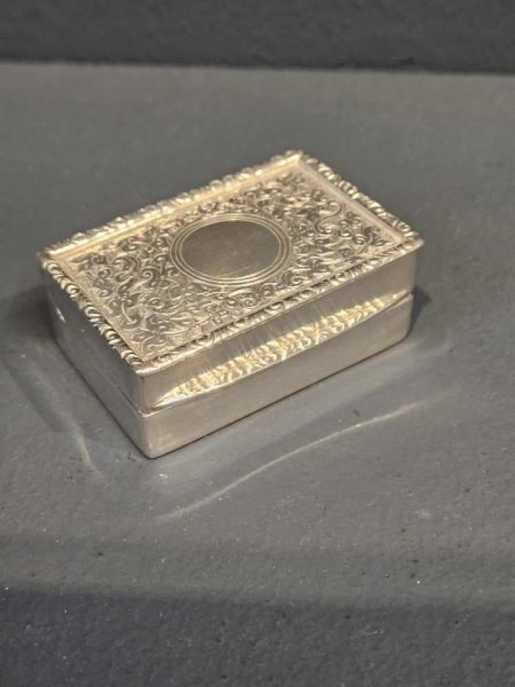 Fine Quality Edwardian Silver Table Snuff - Image 3