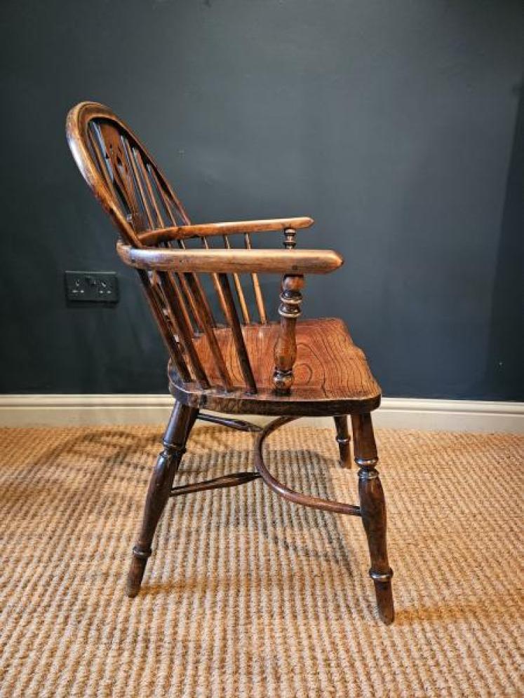 Yew Wood Low Back Windsor Chair  - Image 5