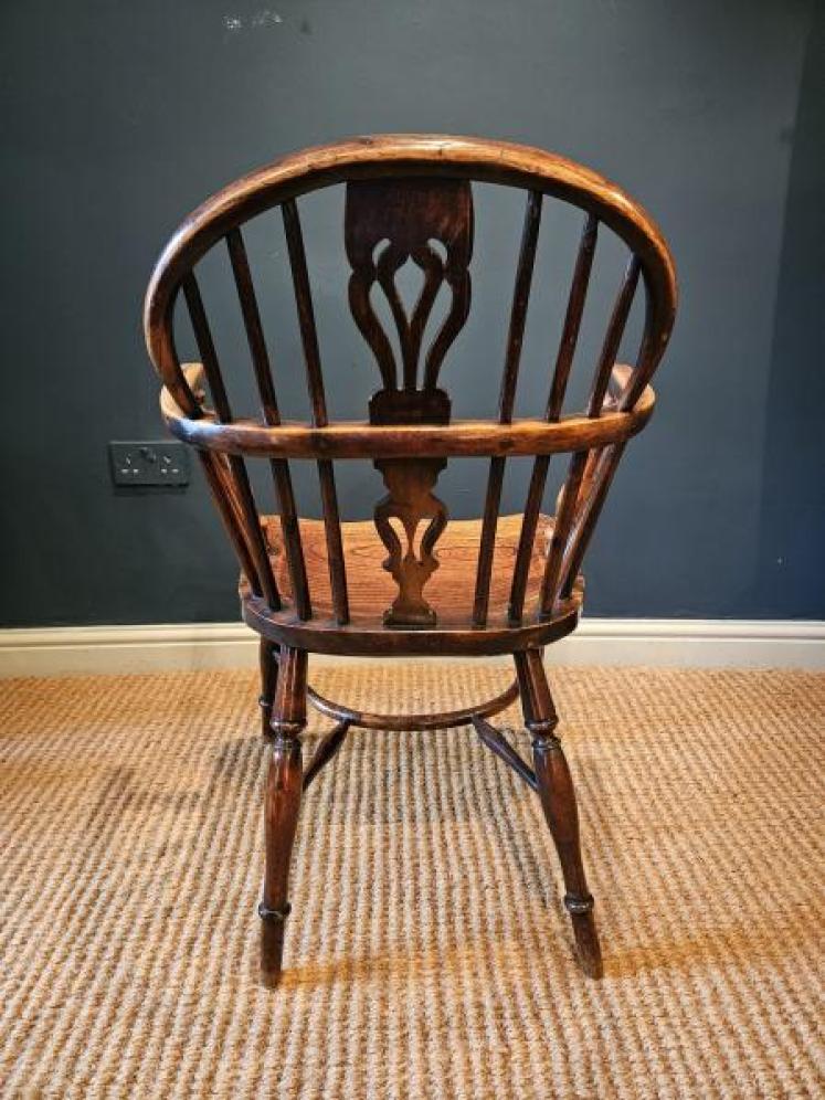 Yew Wood Low Back Windsor Chair  - Image 6