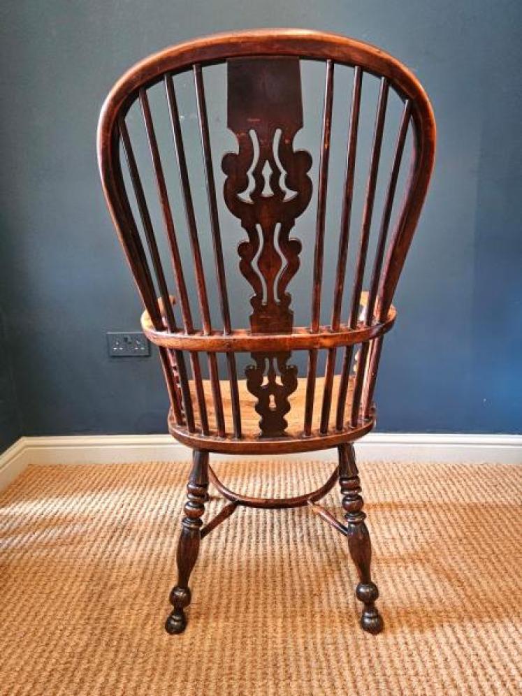Superb Yew Wood High Back Windsor Chair  - Image 3