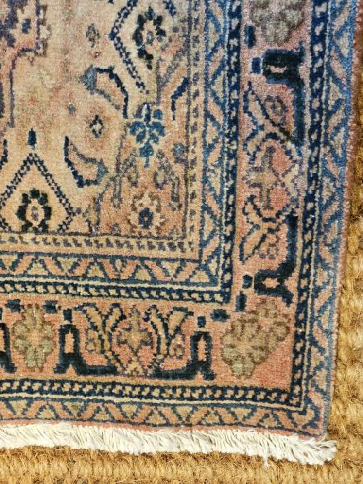 Fine Quality Small Persian Pure Wool Rug  - Image 2