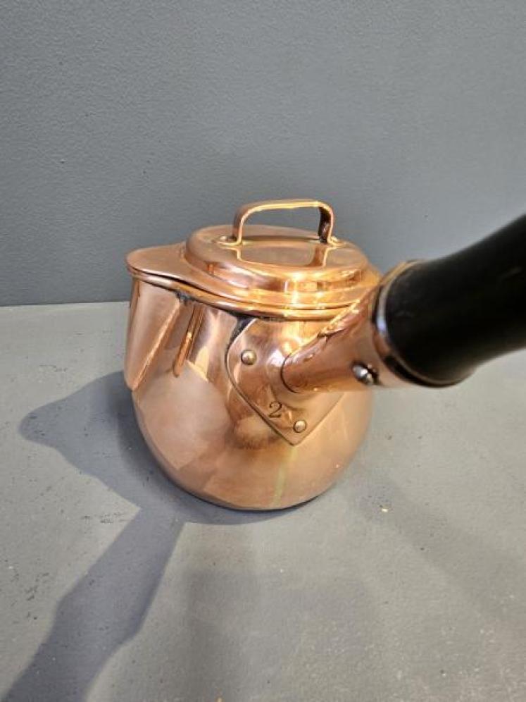 Matching Set of 3 Victorian Copper Pans - Image 3