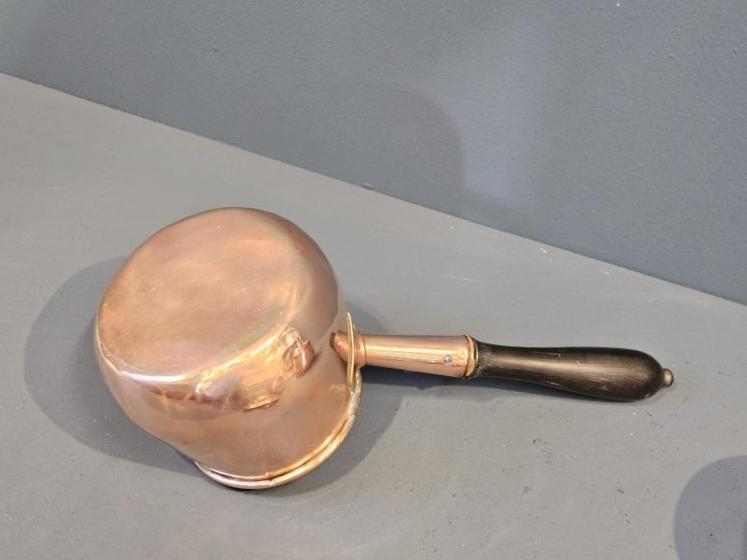 Matching Set of 3 Victorian Copper Pans - Image 5