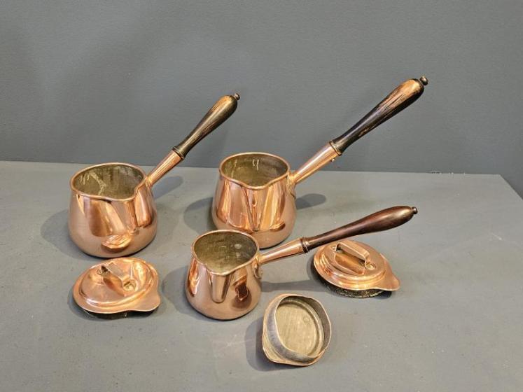 Matching Set of 3 Victorian Copper Pans - Image 6