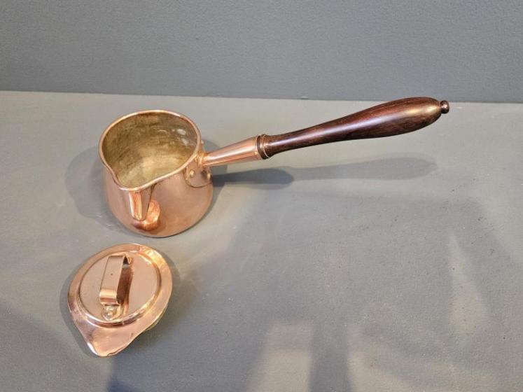 Matching Set of 3 Victorian Copper Pans - Image 7