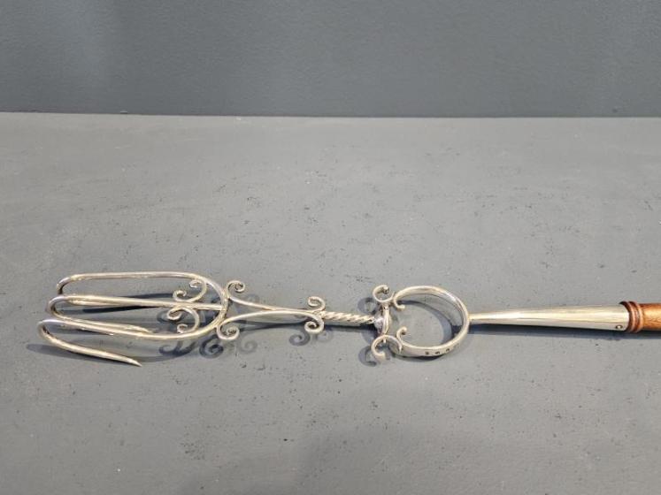 Rare Scottish Silver Toasting Fork - Image 4