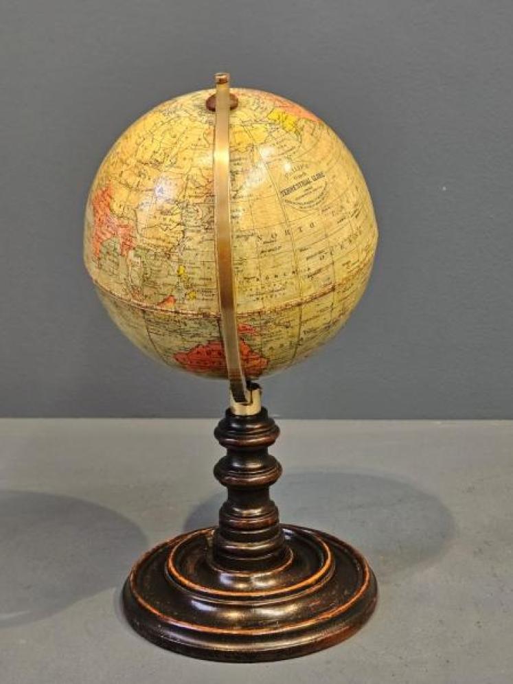 1930's 6" Philips Globe - Image 6