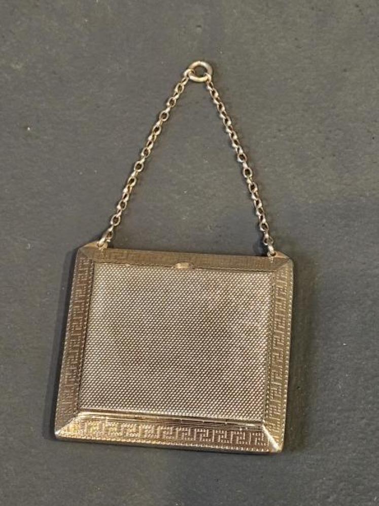 George V Engine Turned Silver Keep Sake Photo Frame - Image 4