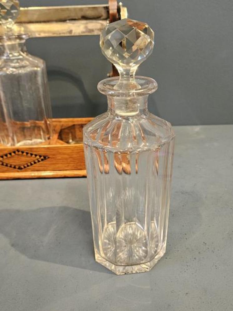 Victorian Oak 3 Bottle Tantalus - Image 2