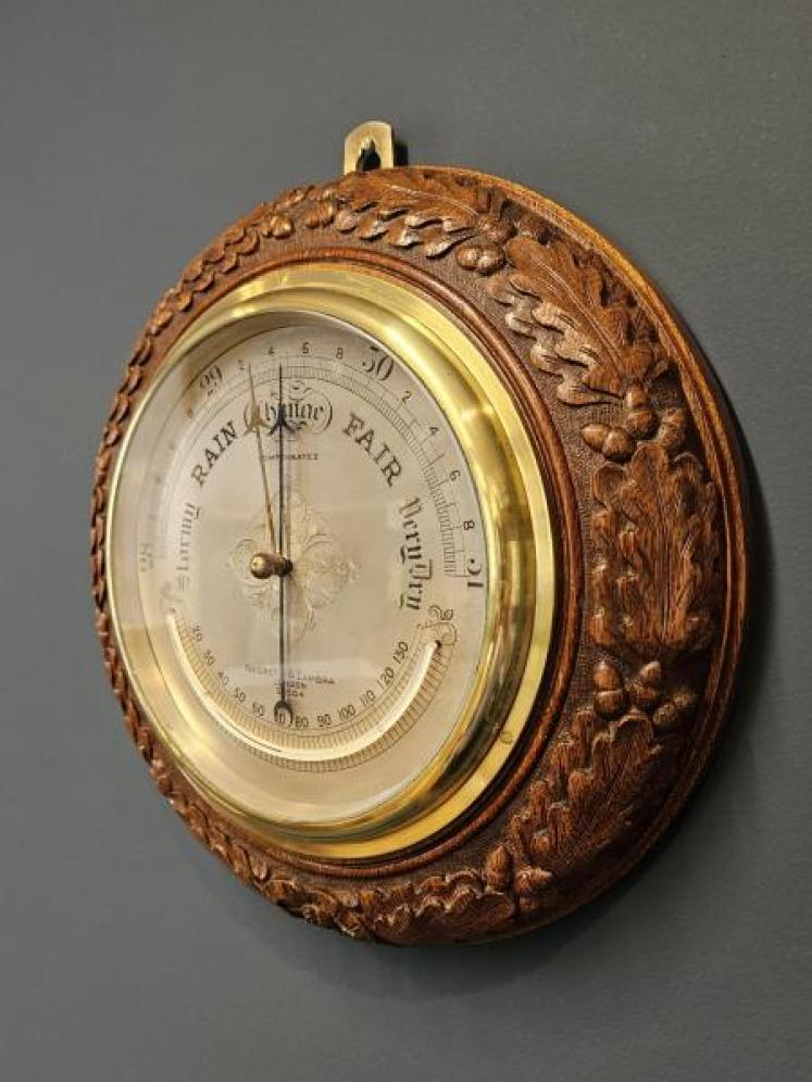 Negretti & Zambra 14" Oak Leaf Border Barometer - Image 2
