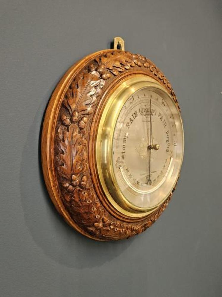Negretti & Zambra 14" Oak Leaf Border Barometer - Image 3