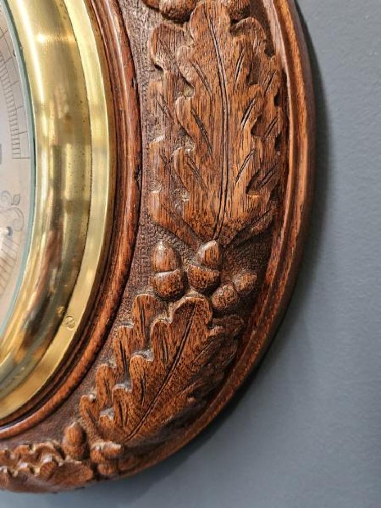 Negretti & Zambra 14" Oak Leaf Border Barometer - Image 4