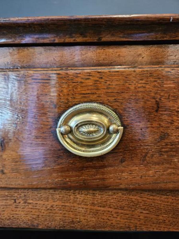 George II Oak Open Pot Board Dresser - Image 4
